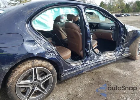 2021 Mercedes-Benz E 450 4Matic z USA, uszkodzony, nr VIN W1KZF5KB1MA934935